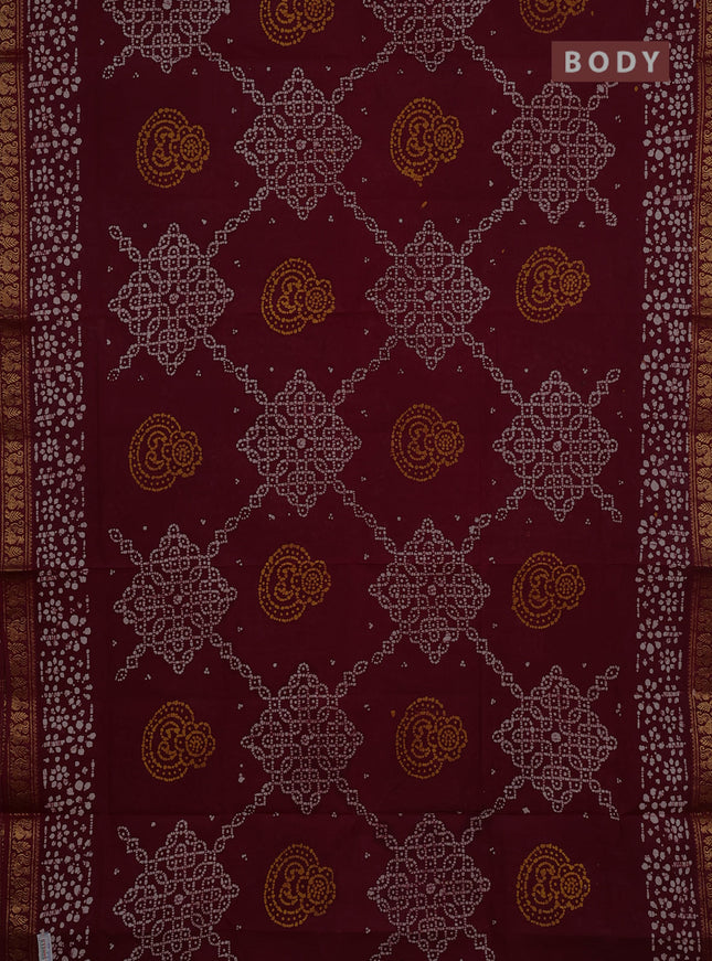 Sungudi cotton saree maroon with allover batik prints and zari woven printed border