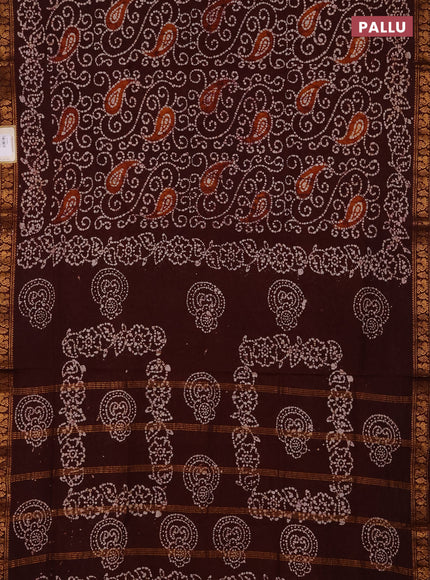 Sungudi cotton saree deep brown with allover batik prints and printed zari woven border