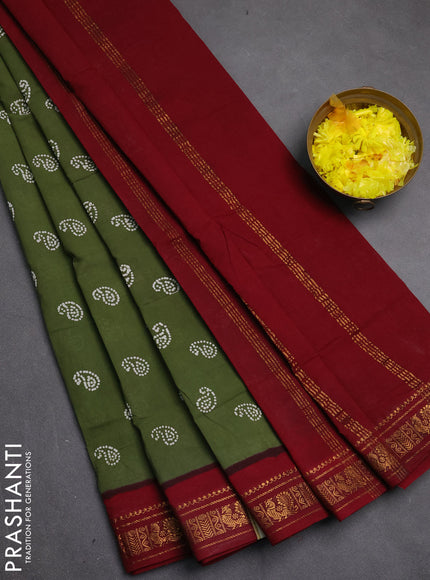 Sungudi cotton saree green shade and maroon with allover paisley batik butta prints and zari woven border