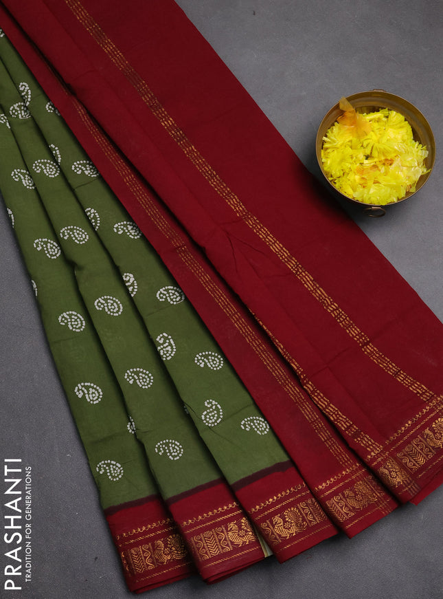 Sungudi cotton saree green shade and maroon with allover paisley batik butta prints and zari woven border