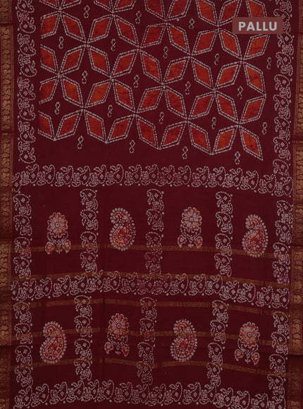 Sungudi cotton saree maroon with allover batik geometric prints and zari woven printed border