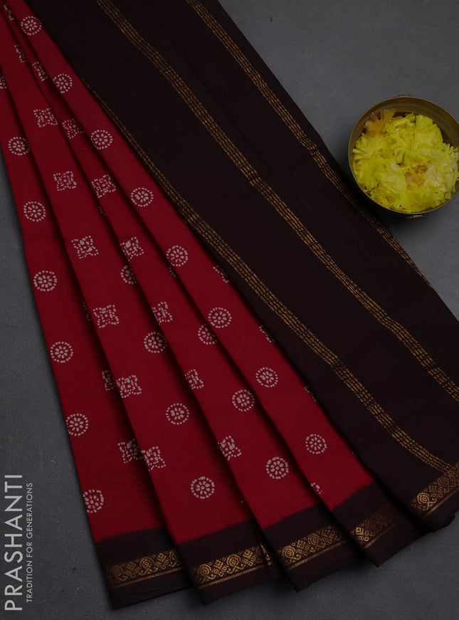 Sungudi cotton saree red and coffee brown with allover batik butta prints and zari woven border
