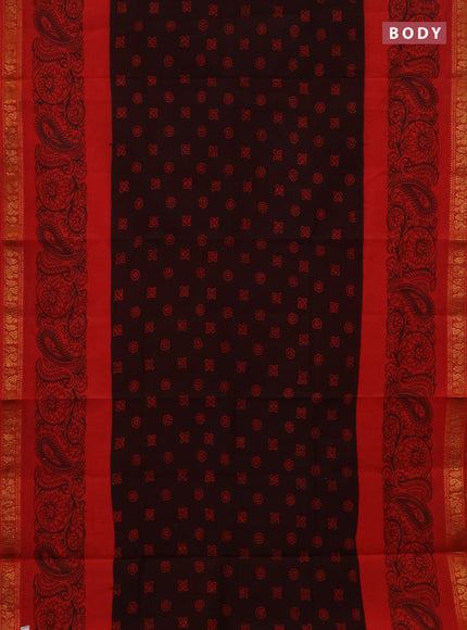 Sungudi cotton saree dark coffee brown and red with allover batik butta prints and long zari woven pritned border