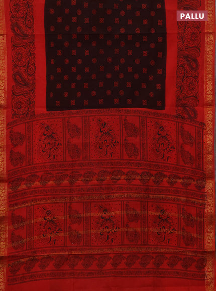 Sungudi cotton saree dark coffee brown and red with allover batik butta prints and long zari woven pritned border