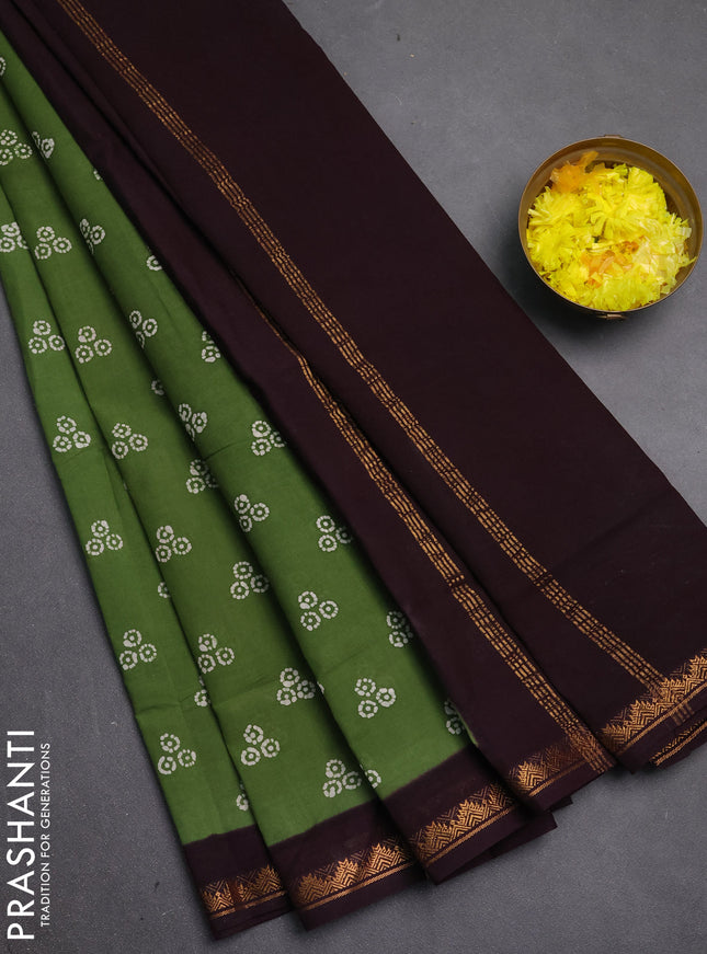 Sungudi cotton saree green and deep wine with allover batik butta prints and zari woven border