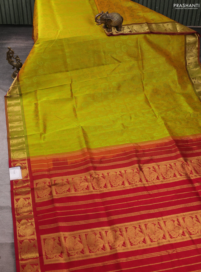 Silk cotton saree mustrad green and maroon with allover self emboss jacquard and annam zari woven border
