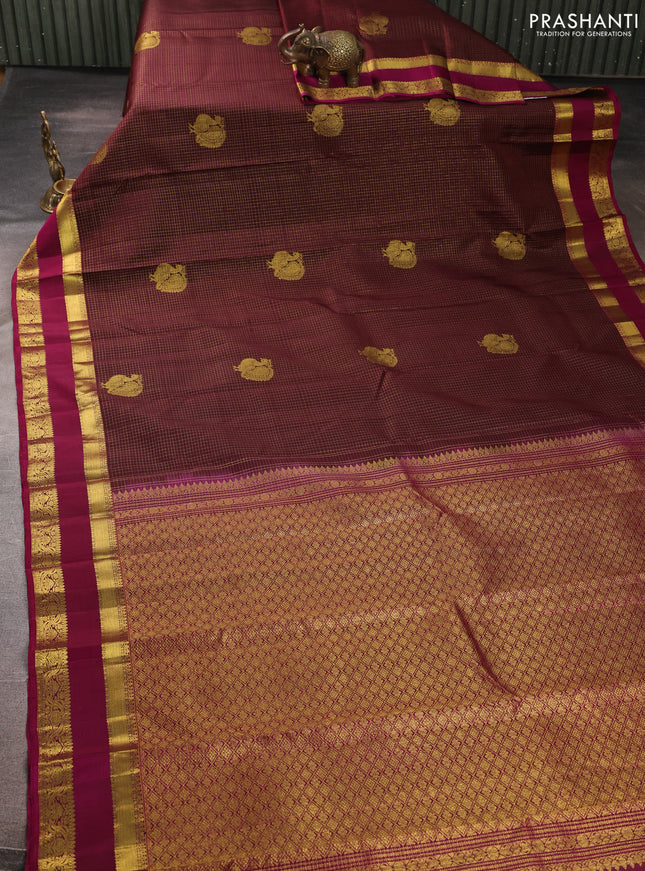 Pure kanchipurams silk saree deep maroon and dark magenta pink with allover small zari woven checked pattern and rettapet zari woven border