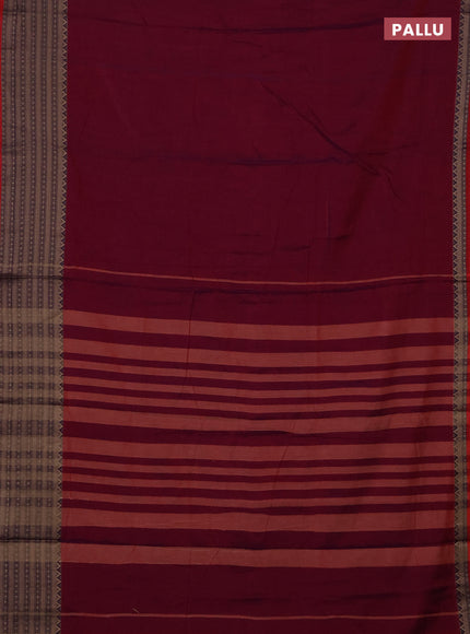 Narayanpet cotton saree magenta pink and maroon with plain body and thread woven border