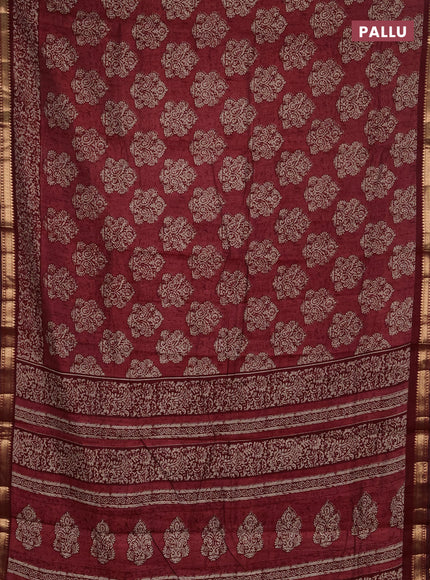 Semi maheshwari cotton saree pastel maroon and maroon with allover butta prints and zari woven border