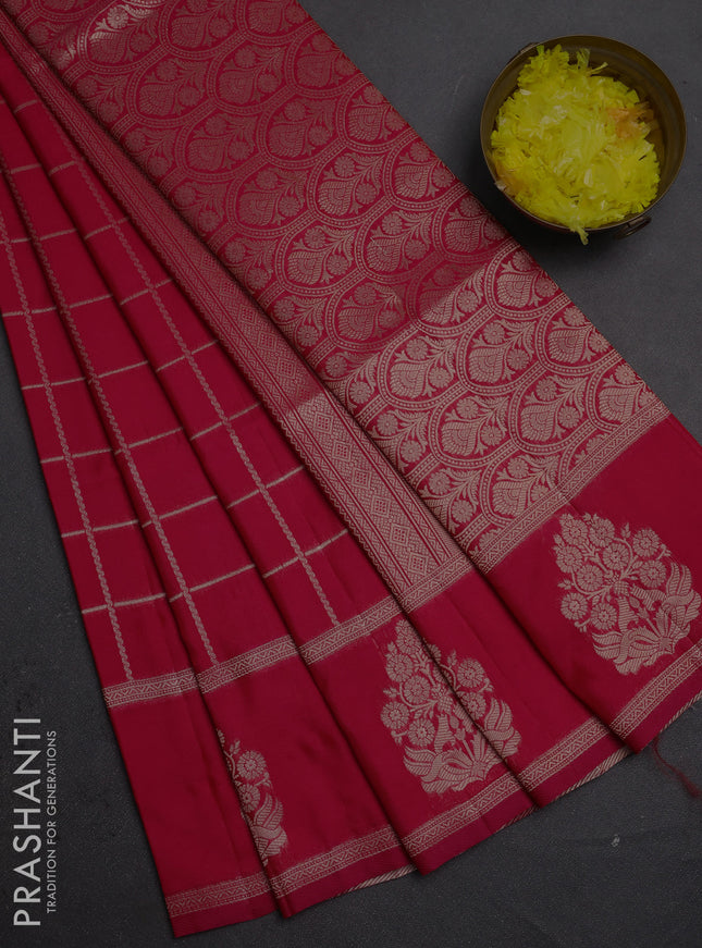 Semi soft silk saree tomato pink with allover zari woven checked pattern and zari woven butta border