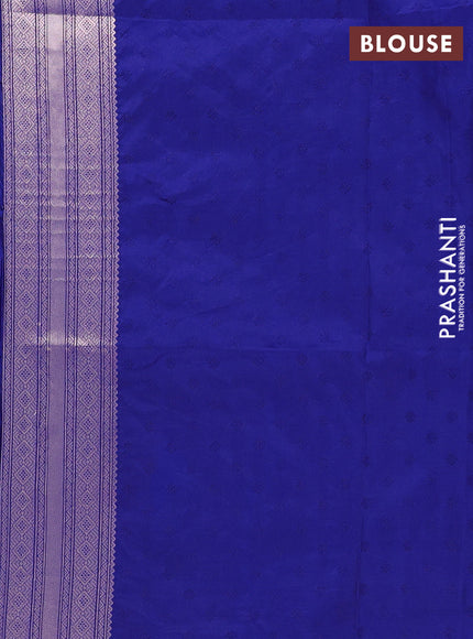Semi soft silk saree navy blue with allover zari woven checked pattern and zari woven butta border