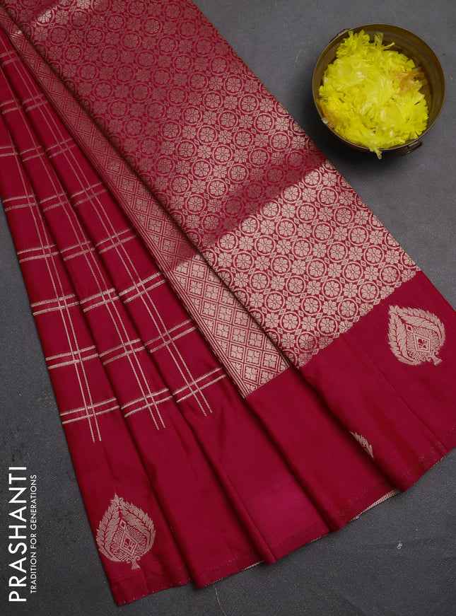 Semi soft silk saree tomato pink with allover zari woven checked pattern and zari woven butta border