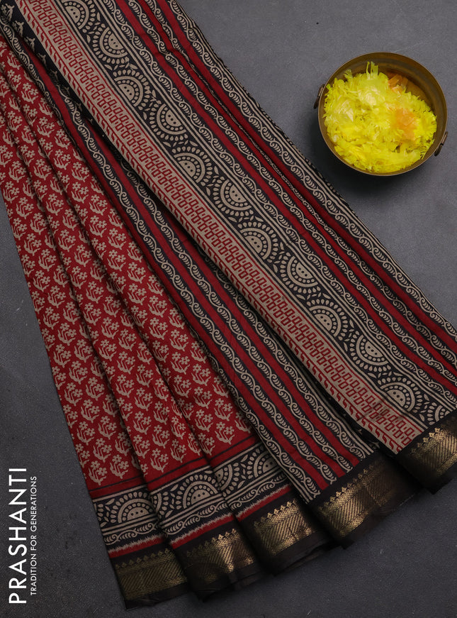 Semi maheshwari cotton saree maroon and black with allover butta prints and zari woven border