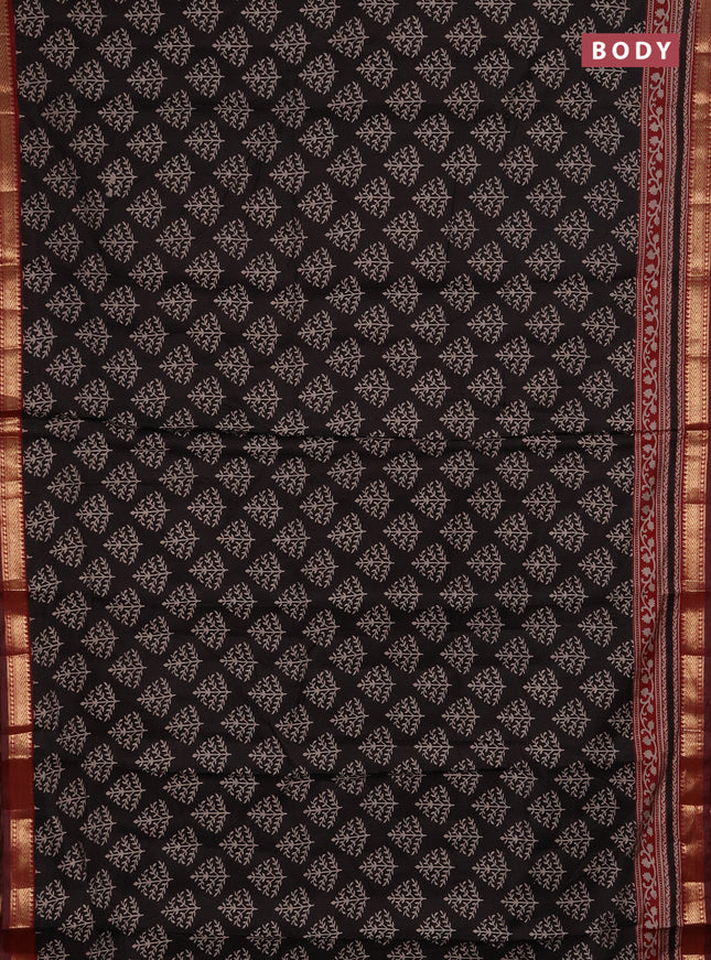 Semi maheshwari cotton saree black and maroon with allover butta prints and zari woven border