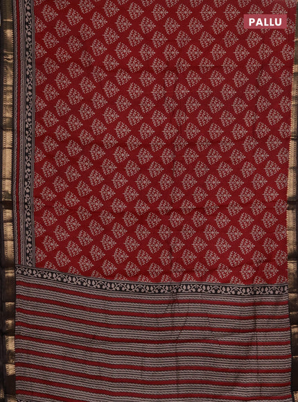 Semi maheshwari cotton saree maroon and black with allover butta prints and zari woven border