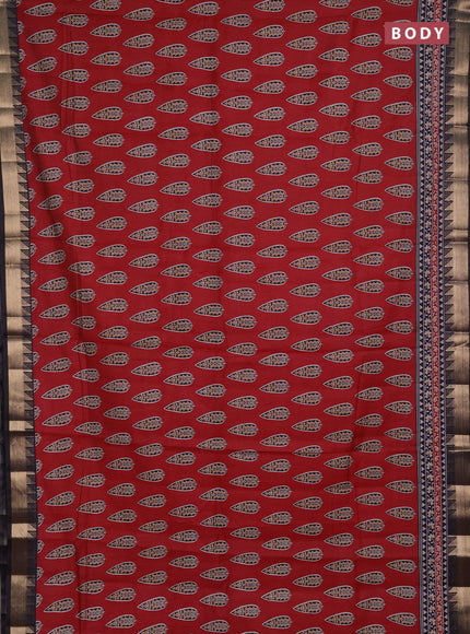Semi maheshwari cotton saree maroon and navy blue with allover butta prints and zari woven border