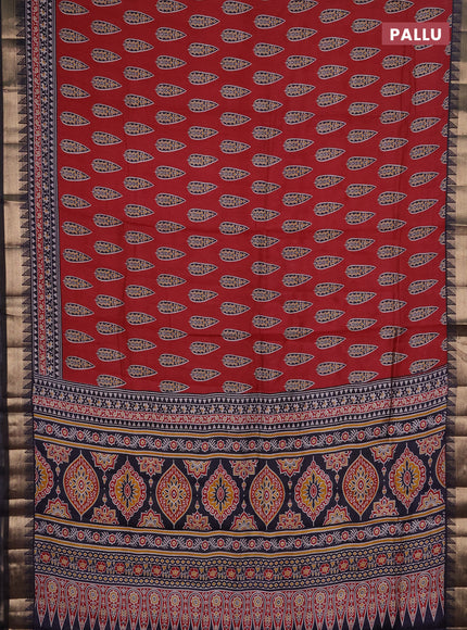 Semi maheshwari cotton saree maroon and navy blue with allover butta prints and zari woven border