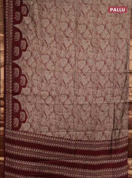 Semi maheshwari cotton saree beige and deep maroon with allover batik prints and zari woven border