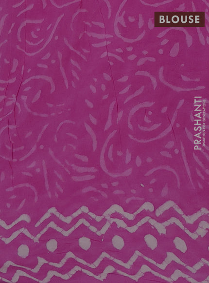 Georgette saree pink with allover dabu prints and printed border