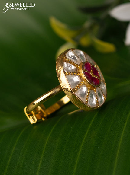 Antique ring with pink pachi kundan stones