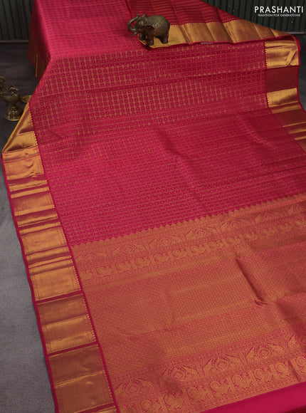 Pure kanchipuram silk saree pink with allover small zari checks & buttas and zari woven border