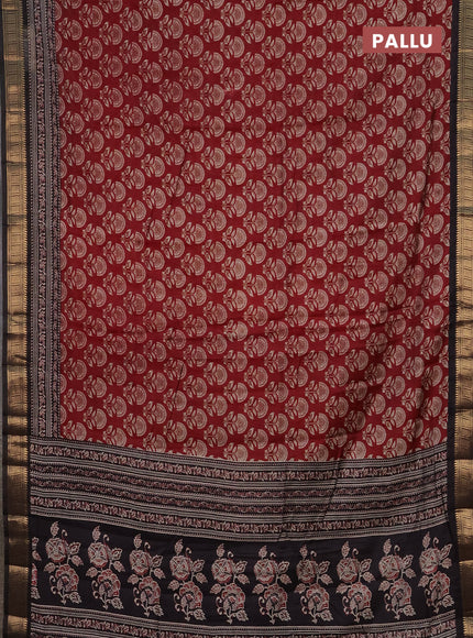 Semi maheshwari cotton saree maroon and black with allover butta prints and zari woven border