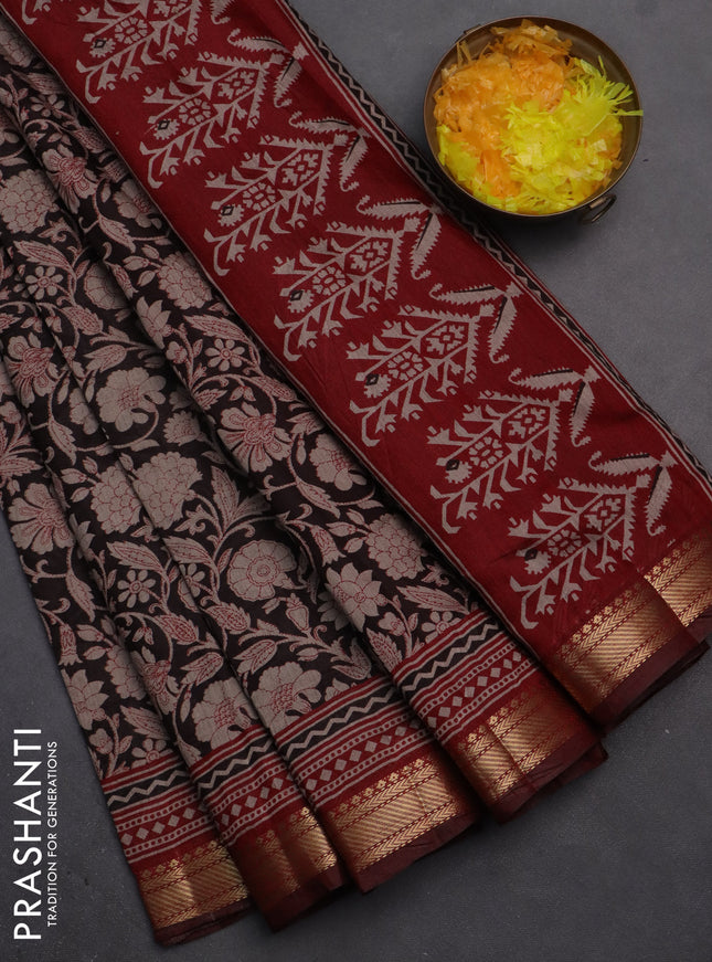 Semi maheshwari cotton saree black and maroon with allover kalamkari prints and zari woven border