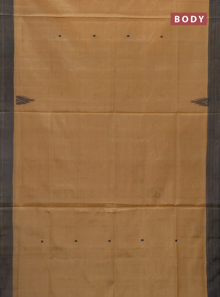 Banana pith saree sandal and blue with thread woven buttas and contrast border