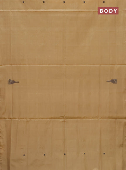 Banana pith saree sandal and black with thread woven buttas in borderless style