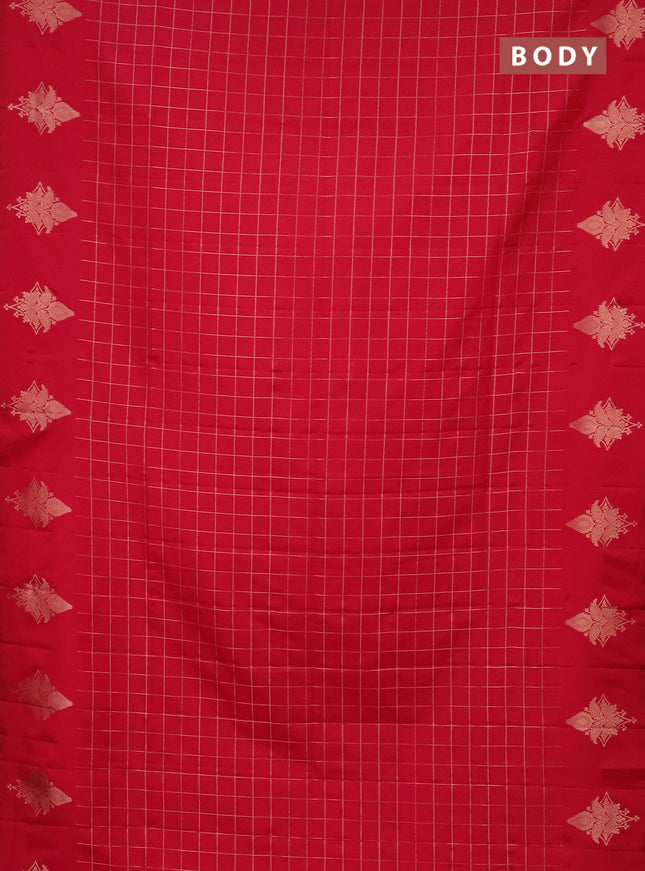 Semi soft silk saree pink with allover zari woven checked pattern and zari woven butta border