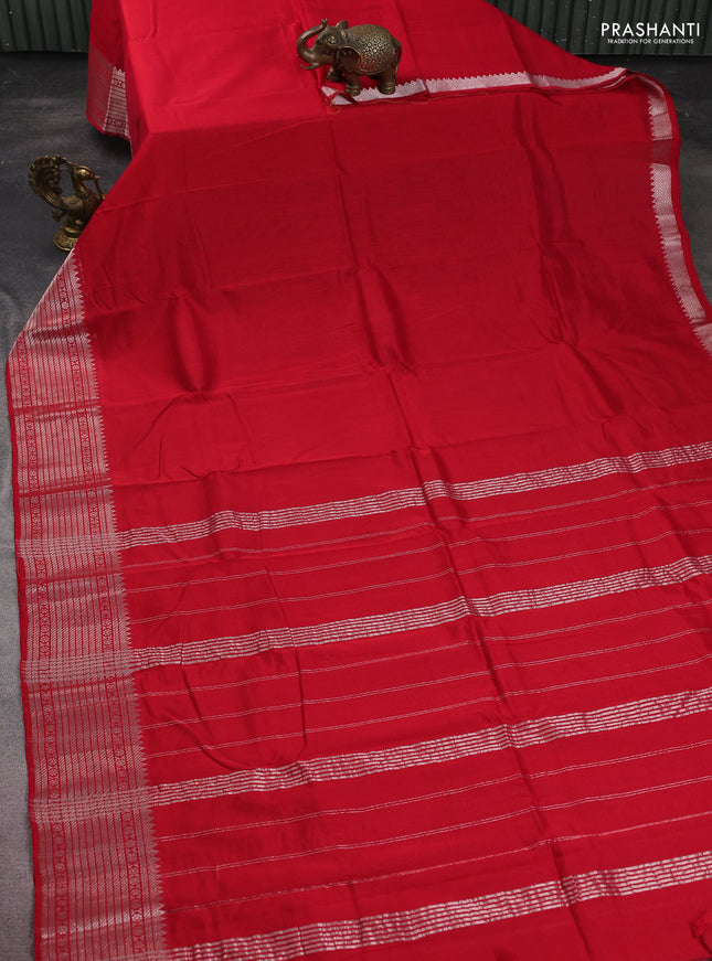 Mangalgiri silk cotton saree red and beige with plain body and silver zari woven border