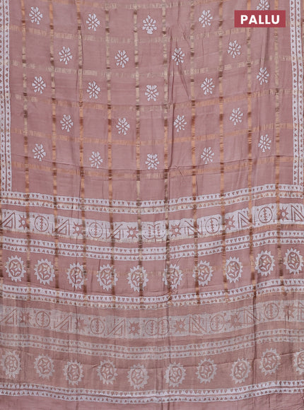Semi chanderi saree peach shade and off white with allover zari checks & batik butta prints and printed border