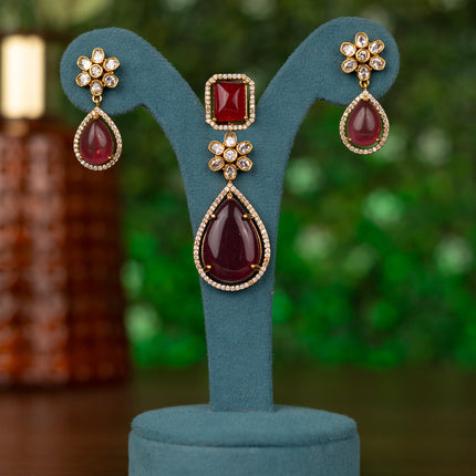 Collection image for: Victorian Finish Pendant & Earrings Set