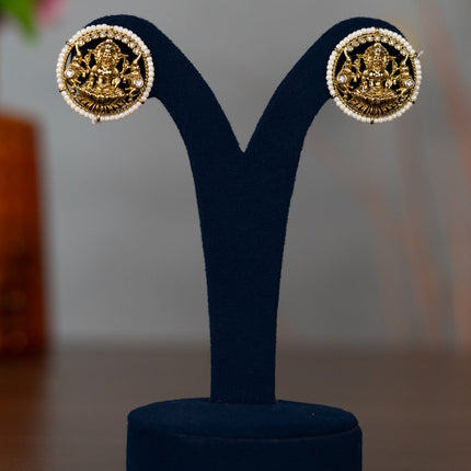 Collection image for: Antique Earring