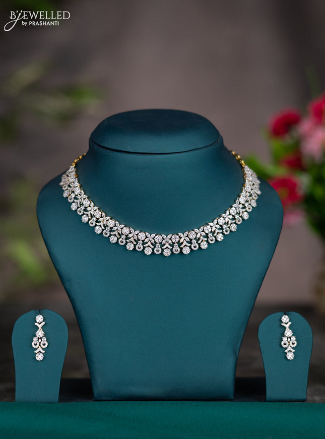 Zircon necklace with cz stones in gold finish