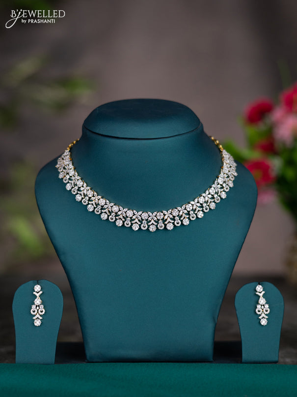 Zircon necklace with cz stones in gold finish