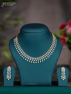 Zircon necklace with cz stones in gold finish