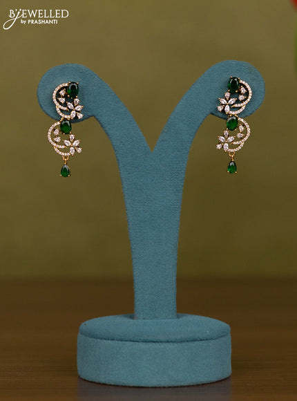 Necklace with emerald and cz stones in victorian finish