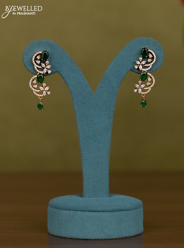 Necklace with emerald and cz stones in victorian finish