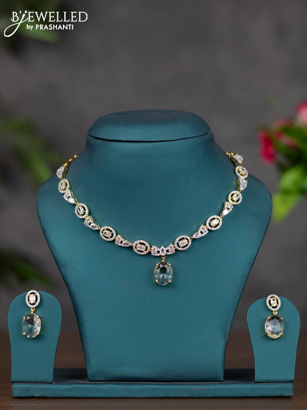 Zircon necklace with cz stones in gold finish