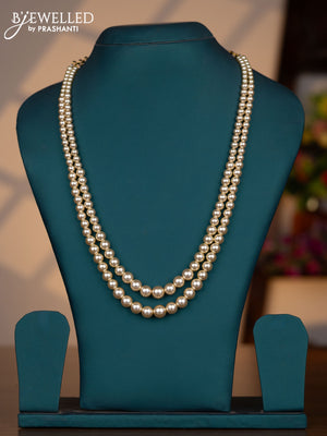 Pearl necklace with double layer