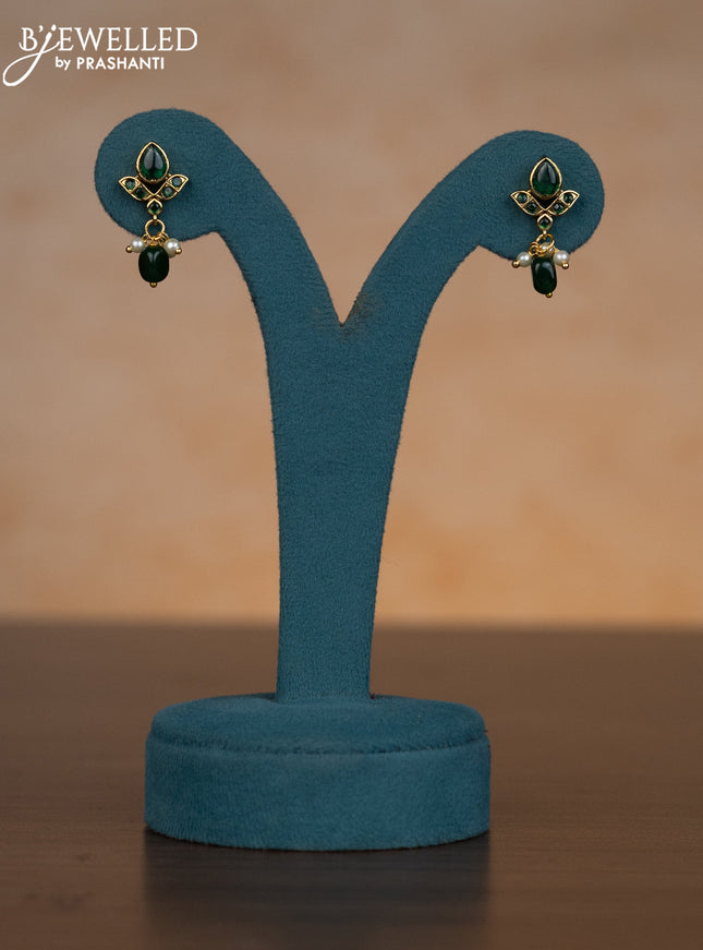 Invisible chain with emerald & kundan stones and pearl & green beads hangings
