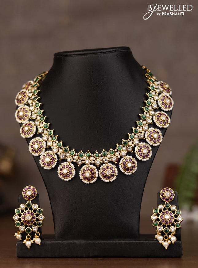 Necklace with kundan stones and pearls in victorian finish