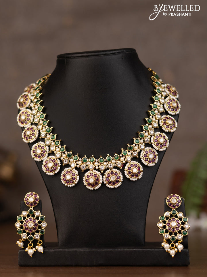 Necklace with kundan stones and pearls in victorian finish
