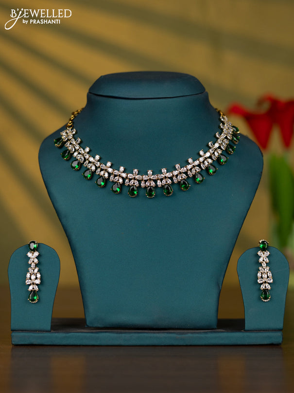 Necklace with emerald and cz stones in victorian finish