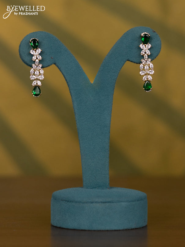 Necklace with emerald and cz stones in victorian finish