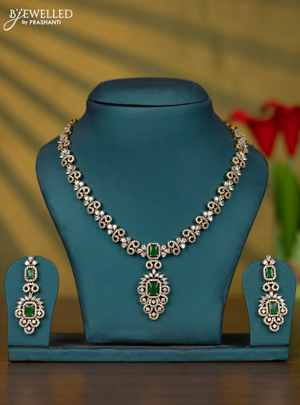 Necklace with emerald and cz stones in victorian finish