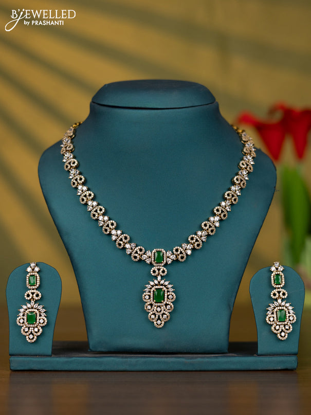 Necklace with emerald and cz stones in victorian finish