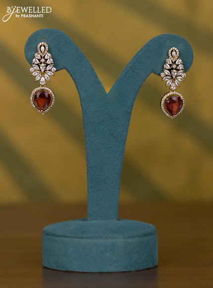 Necklace with ruby and kundan stones in victorian finish
