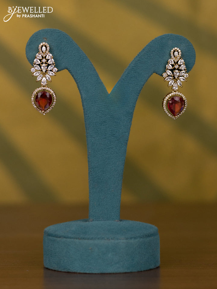 Necklace with ruby and kundan stones in victorian finish